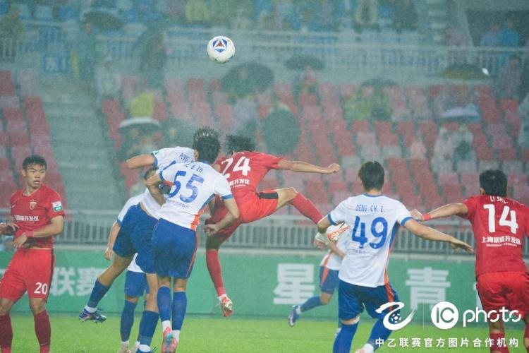 北青：国足放弃东盟杯成定局，或邀乌兹别克斯坦、塔吉克斯坦热身